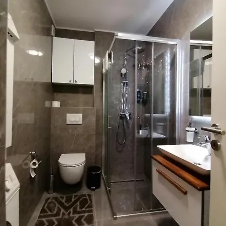 Ek Apartment