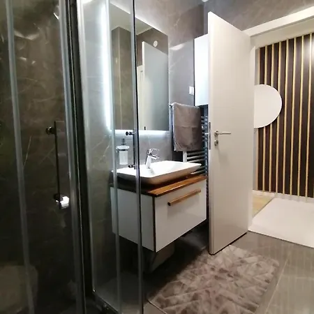 Ek Apartment